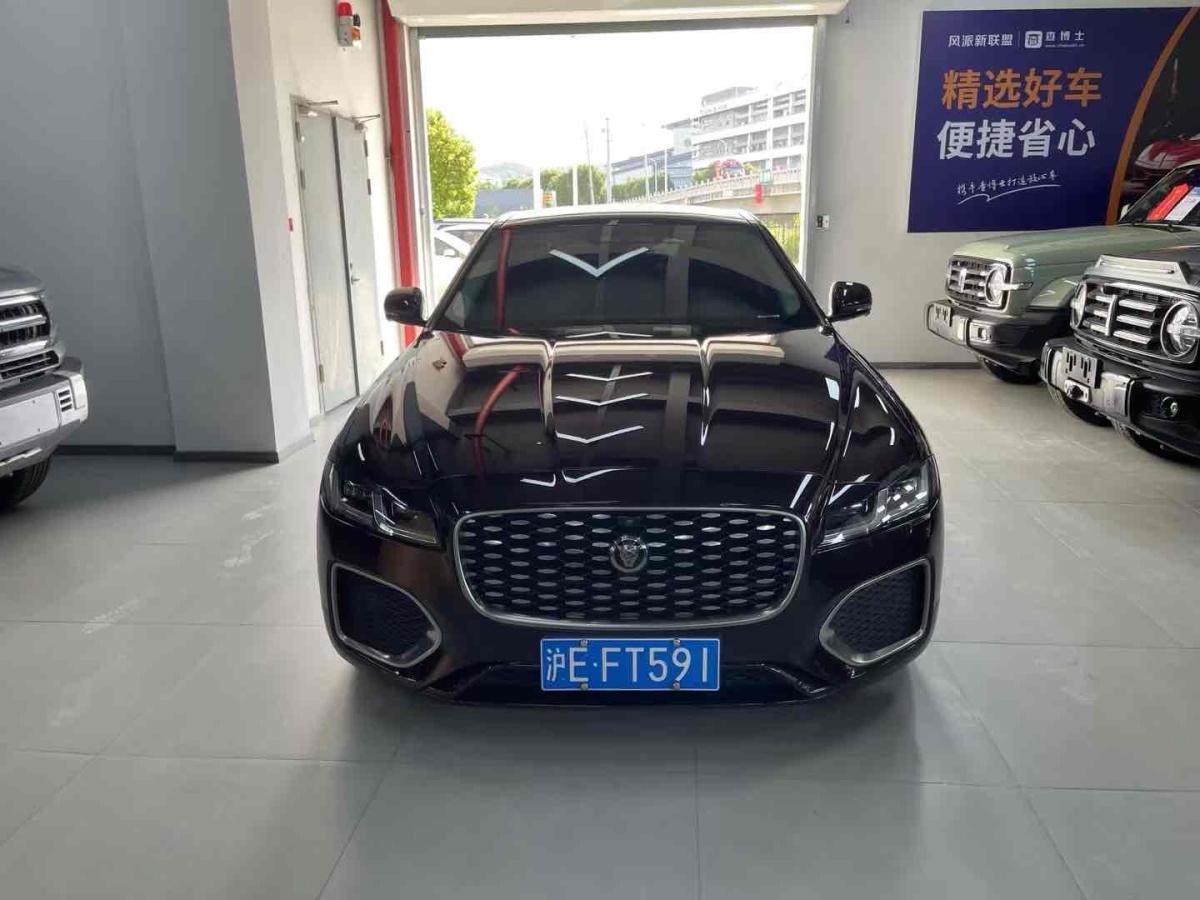 捷豹 XFL  2021款 XFL 2.0T P200 兩驅(qū)精英豪華版圖片