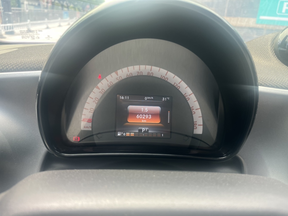 smart forfour  2016款 1.0L 52千瓦靈動版圖片