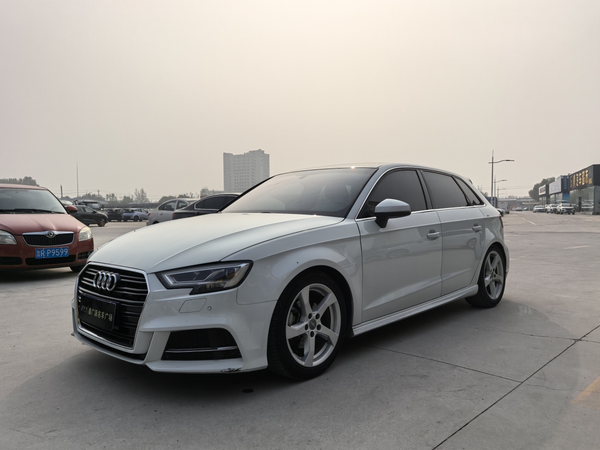 奧迪 奧迪A3  2018款 30周年年型 Sportback 35 TFSI 風(fēng)尚型圖片