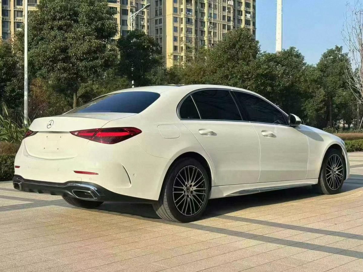 奔馳 邁巴赫S級  2022款 S 680 4MATIC 匠心高定首發(fā)版圖片