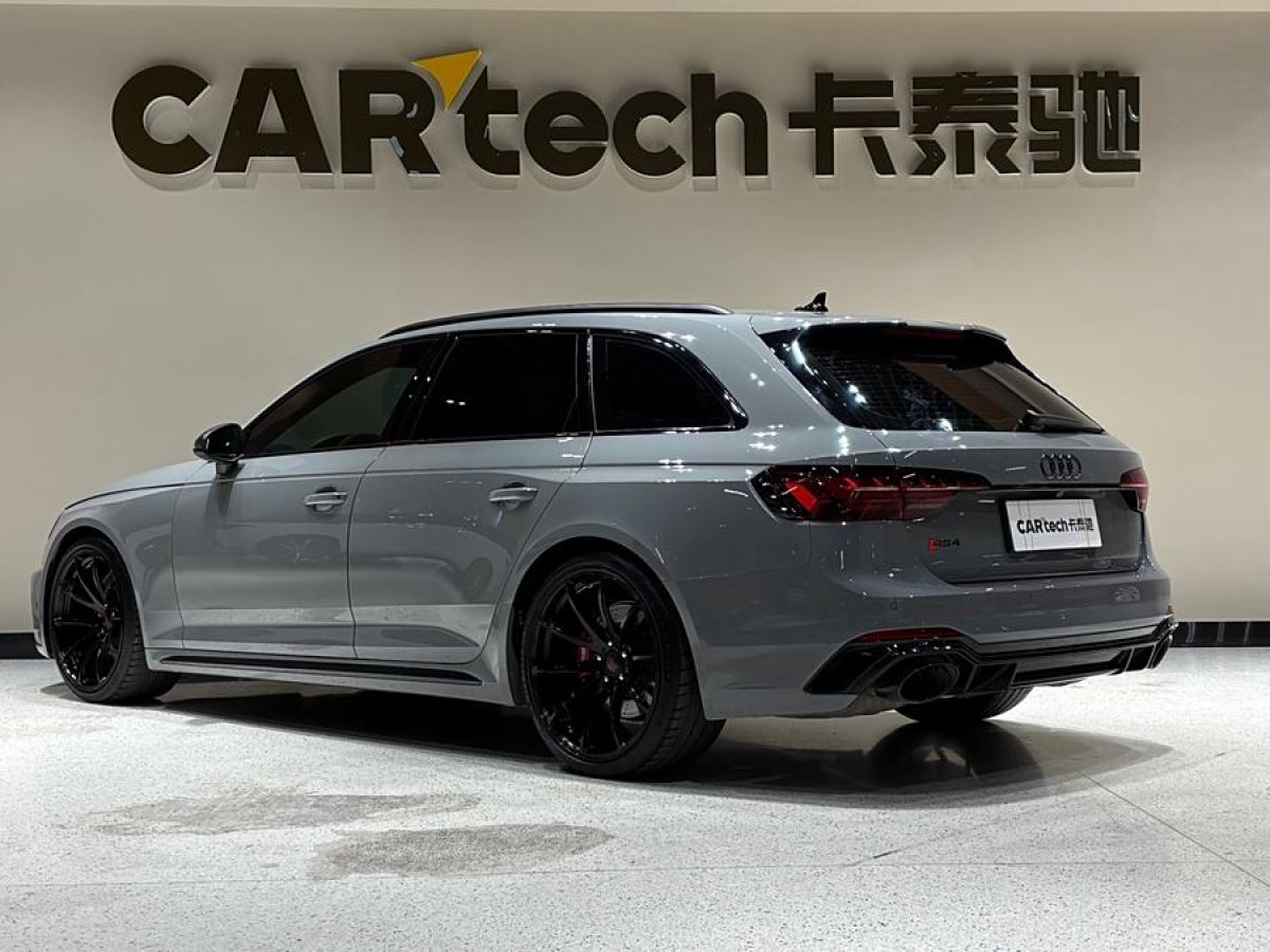 奥迪 奥迪RS 4  2023款 RS4 Avant 黑曜版图片