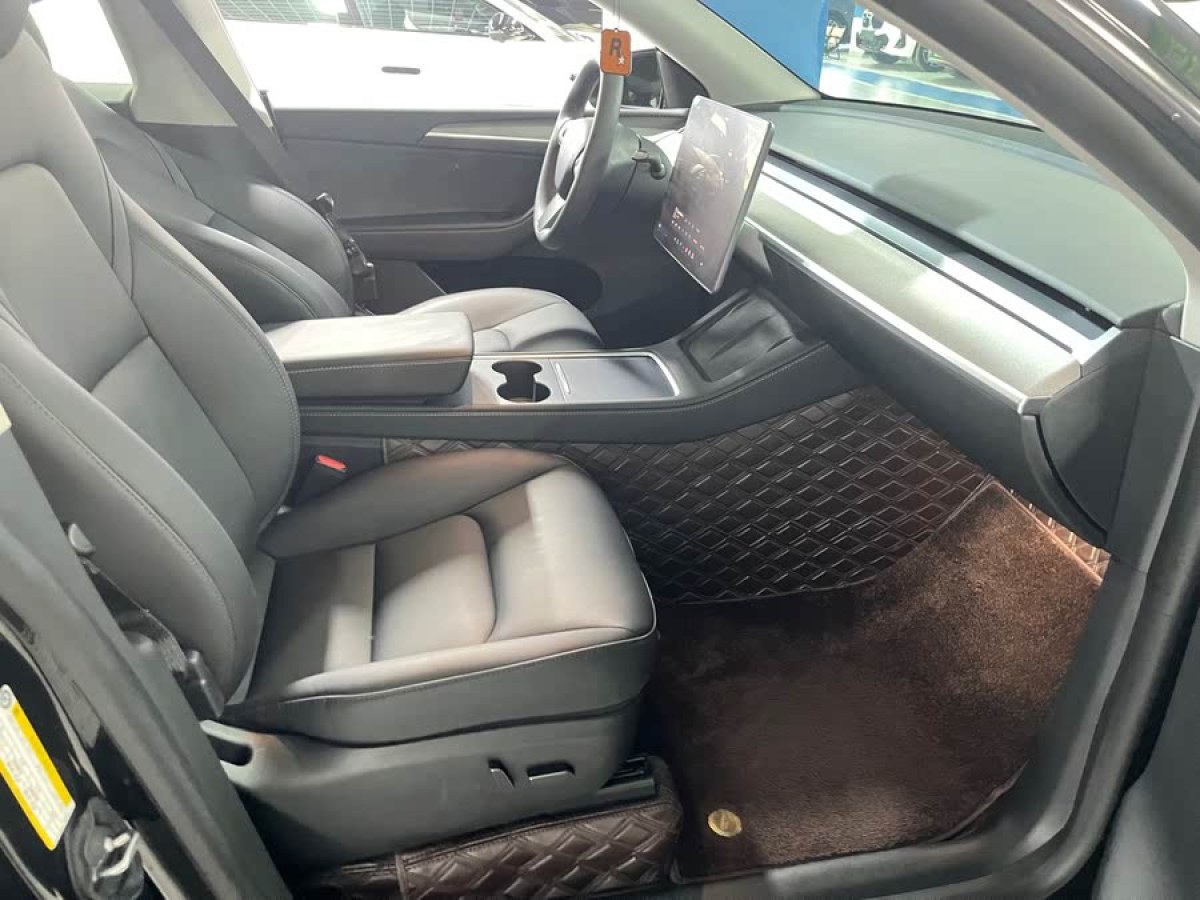 特斯拉 Model Y  2023款 后輪驅(qū)動版圖片