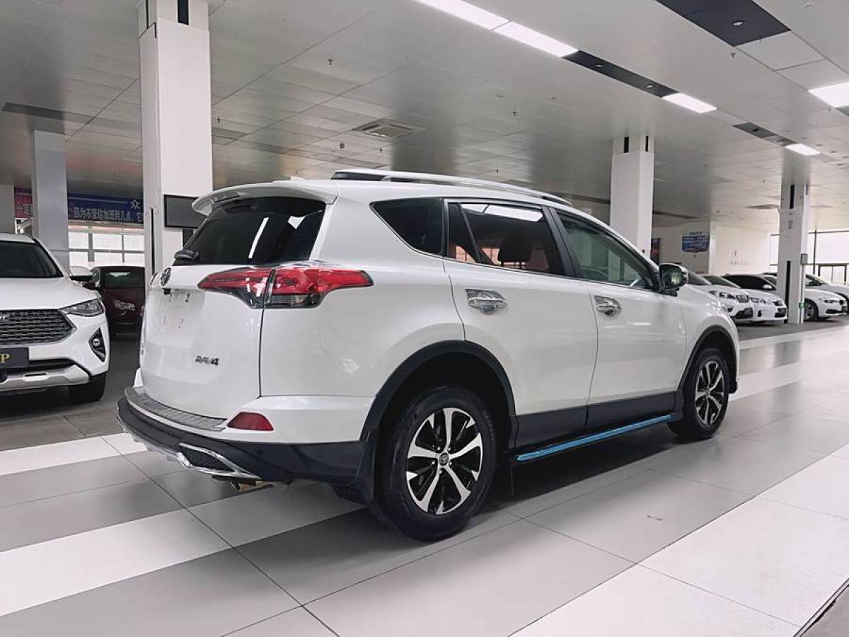 豐田 RAV4榮放  2019款  2.0L CVT兩驅(qū)風(fēng)尚版 國VI圖片