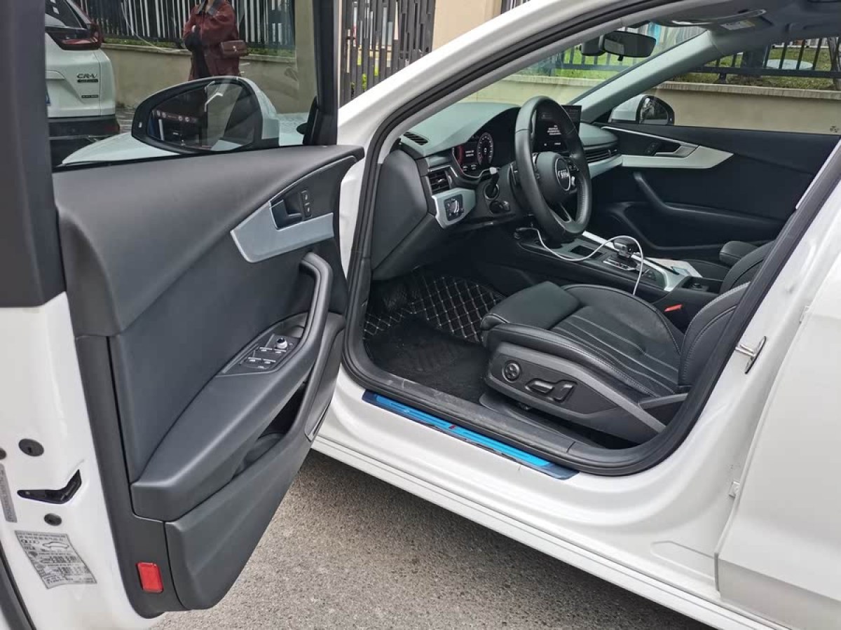 奧迪 奧迪A4L  2020款 40 TFSI 時尚動感型圖片