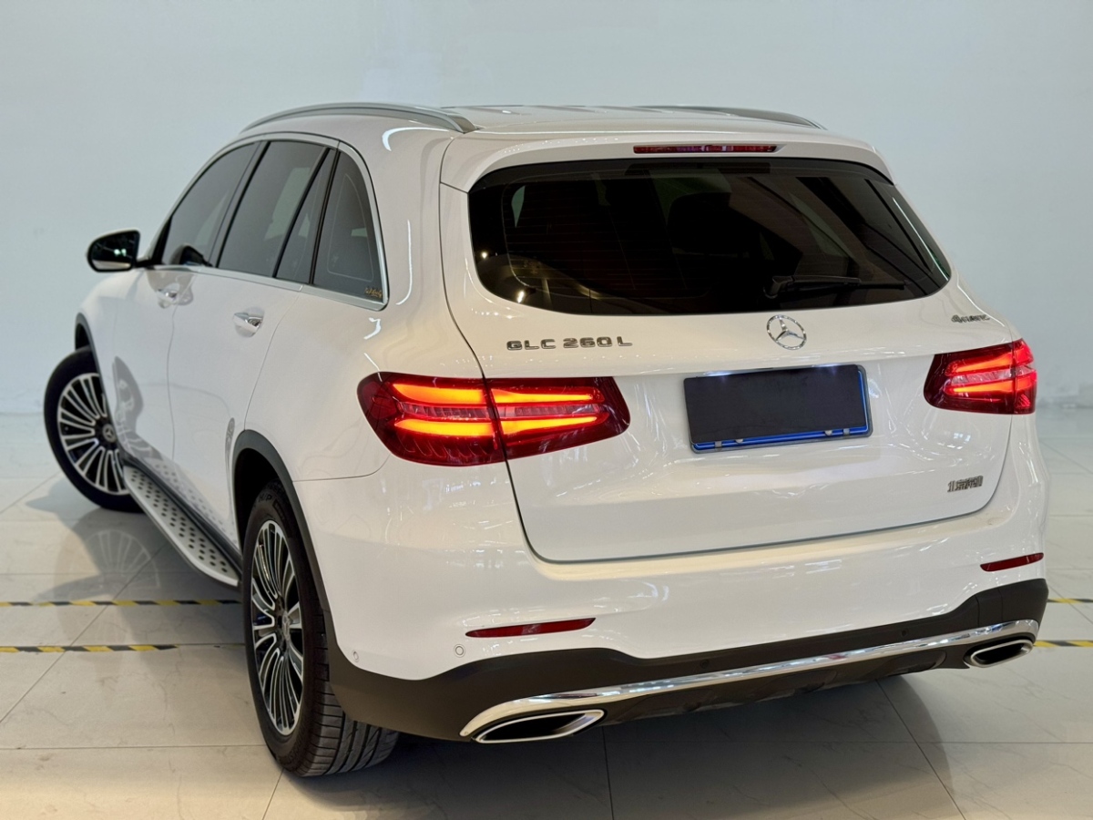 奔驰 奔驰GLC  2019款 GLC 260 4MATIC 动感型图片