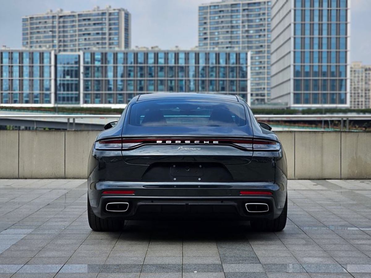 2023年6月保時(shí)捷 Panamera  2023款 Panamera 行政加長版 2.9T