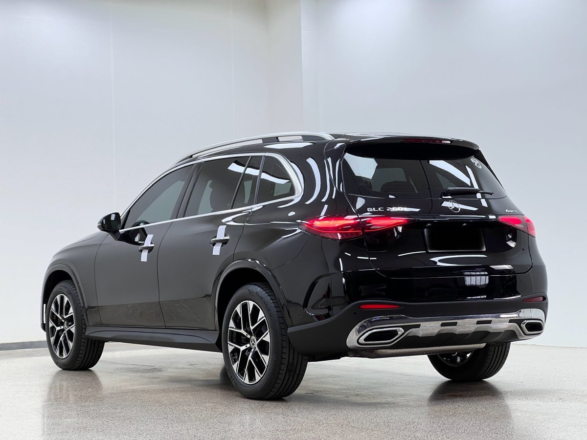 奔馳 奔馳GLC  2023款 改款 GLC 260 L 4MATIC 動感型 5座圖片