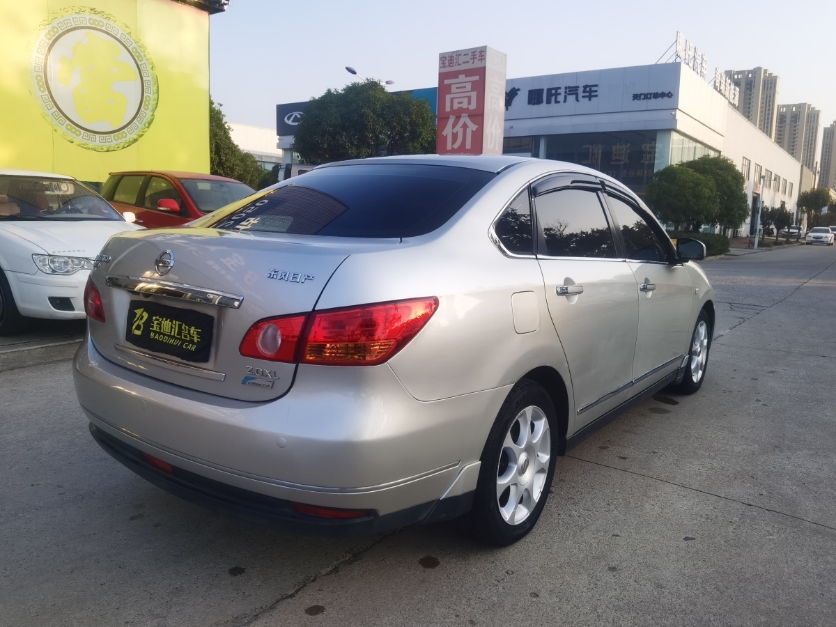 日產(chǎn) 軒逸  2009款 2.0XL CVT豪華天窗版圖片