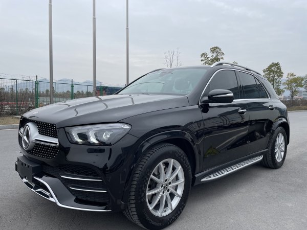 奔驰 奔驰GLE  2021款 GLE 350 4MATIC 时尚型