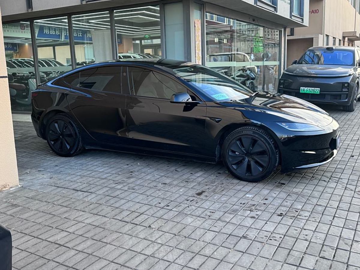 特斯拉 Model Y  2023款 后輪驅(qū)動(dòng)版圖片