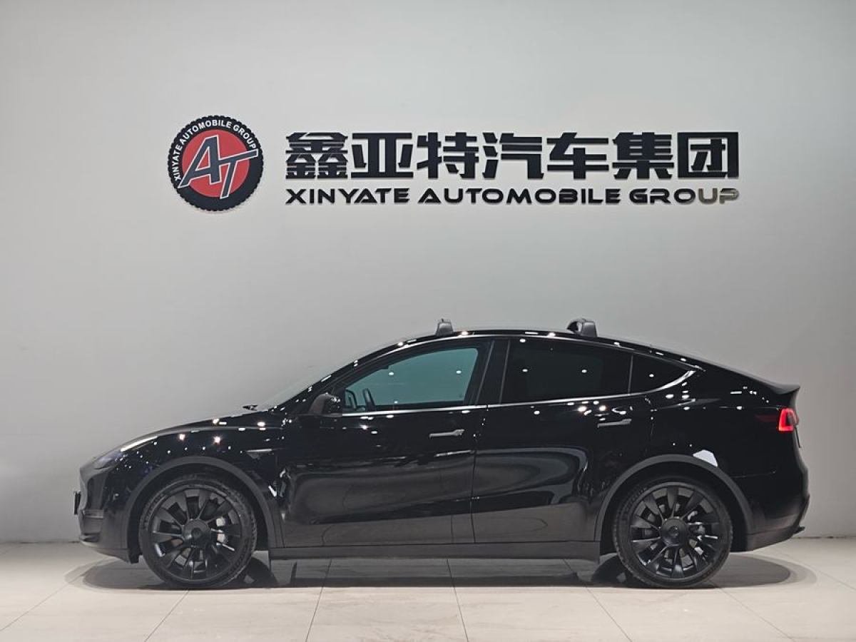 特斯拉 Model 3  2021款 改款 標(biāo)準(zhǔn)續(xù)航后驅(qū)升級版圖片