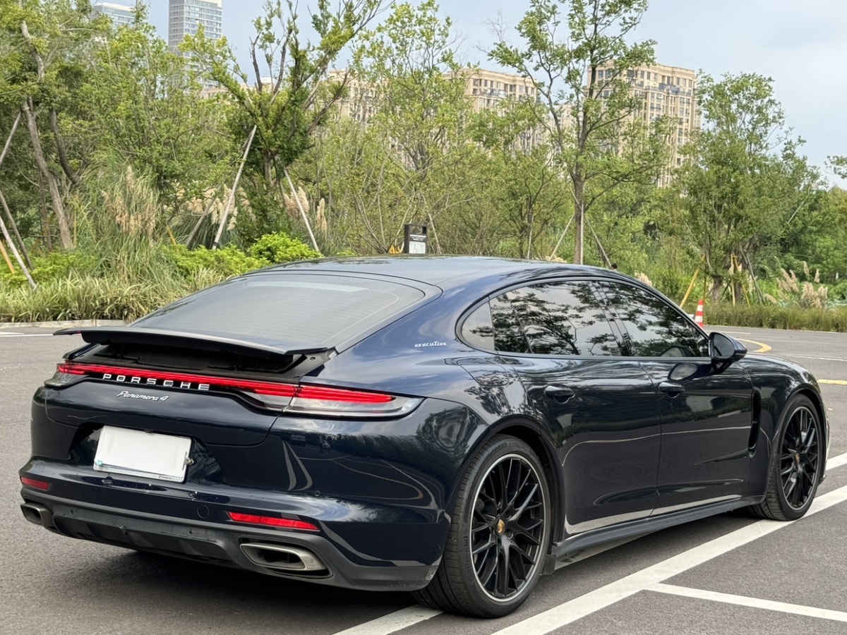 保時(shí)捷 Panamera  2023款 Panamera 4 行政加長版 2.9T圖片