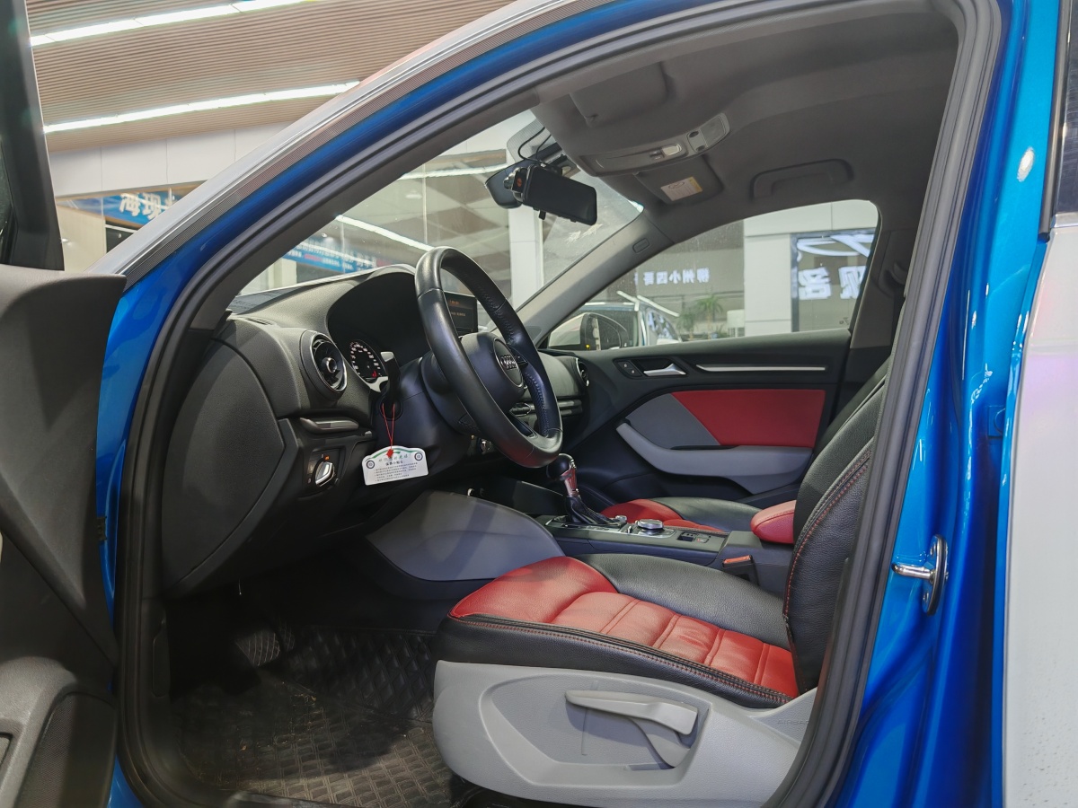 2018年1月奥迪 奥迪A3  2018款 30周年年型 Sportback 35 TFSI 进取型