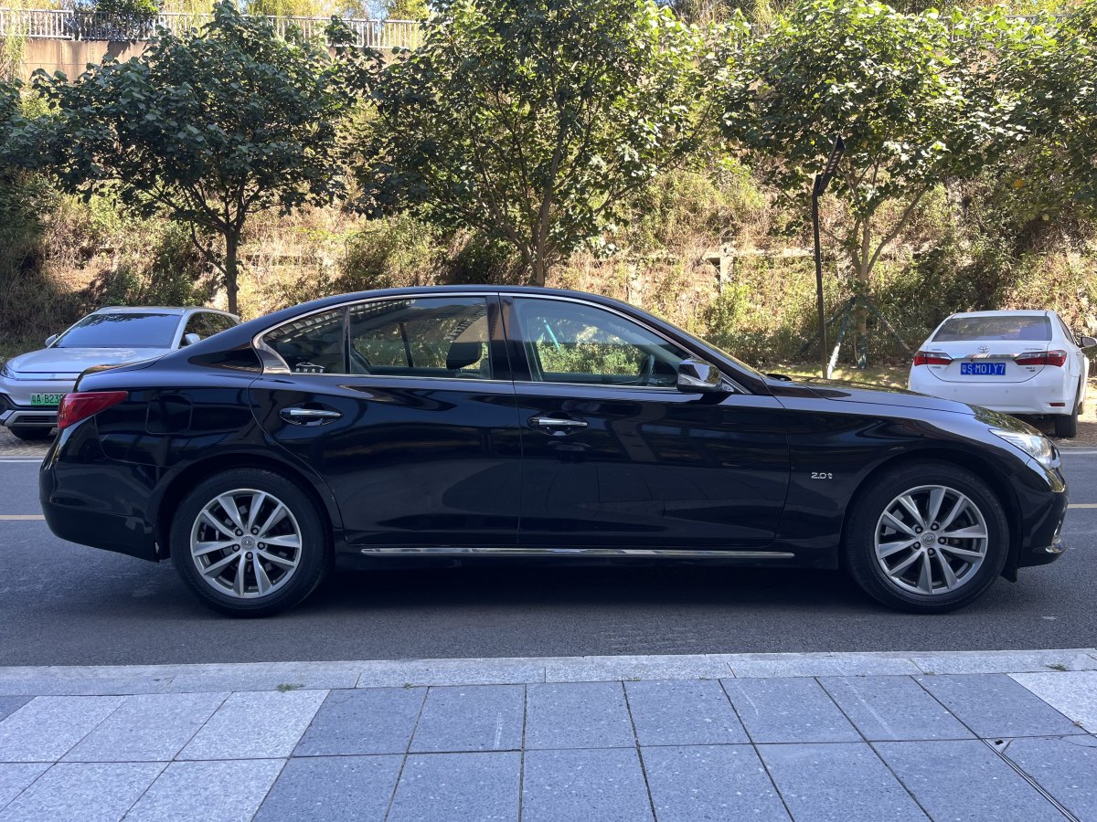 英菲尼迪 Q50L  2015款 2.0T 舒適版圖片