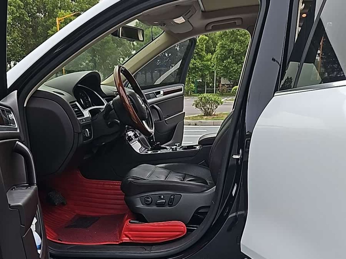 大眾 途銳  2011款 3.0TDI 柴油舒適型圖片