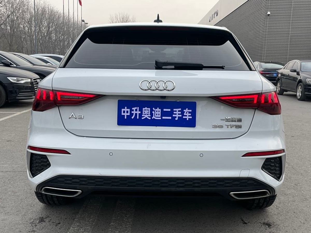 奧迪 奧迪A3  2022款 Sportback 35 TFSI 進(jìn)取運(yùn)動型圖片