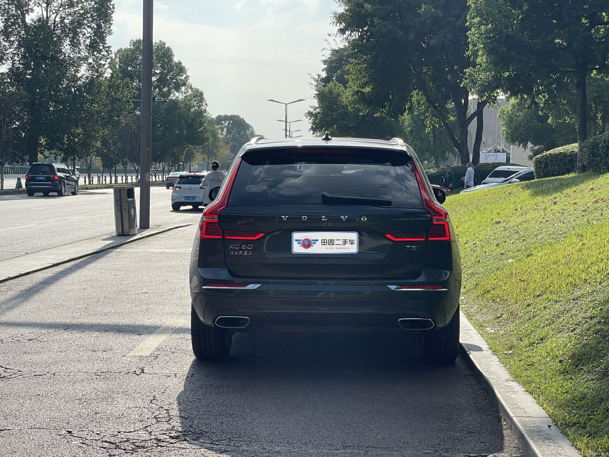 沃爾沃 XC60  2021款 T5 四驅(qū)智逸豪華版圖片