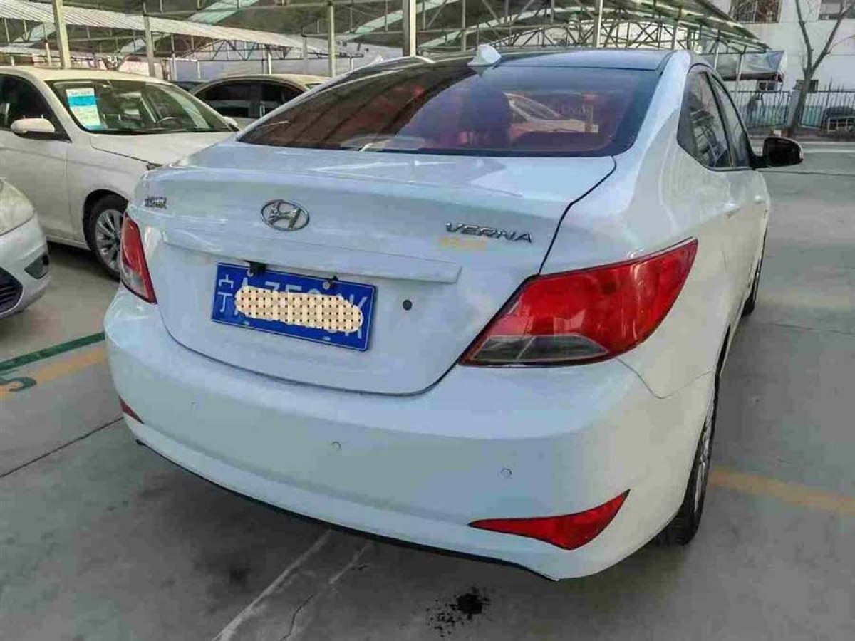 現(xiàn)代 瑞納  2014款 1.4L 手動智能型GLS圖片