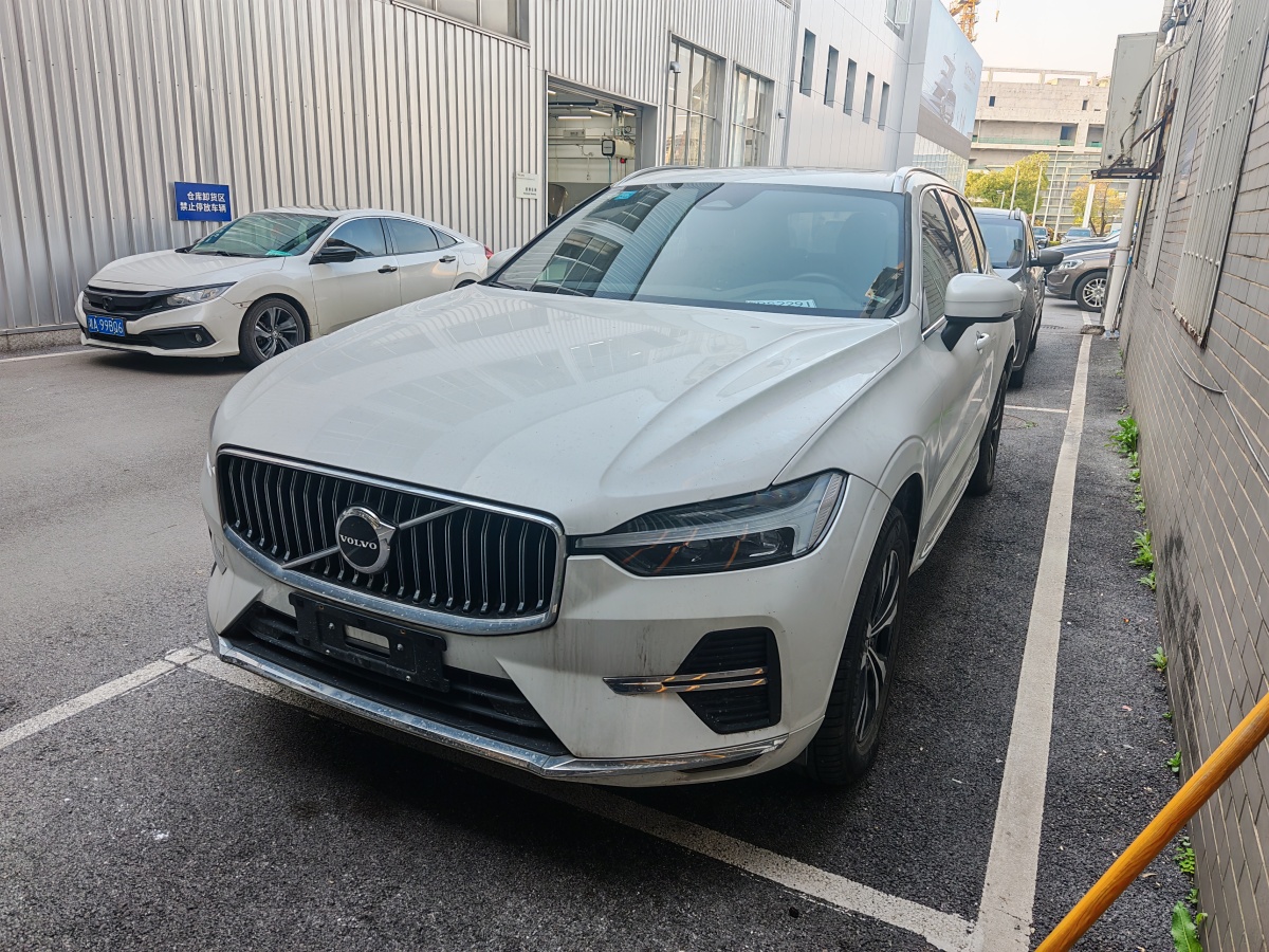 2023年7月沃爾沃 XC60  2024款 B5 四驅(qū)智逸豪華版