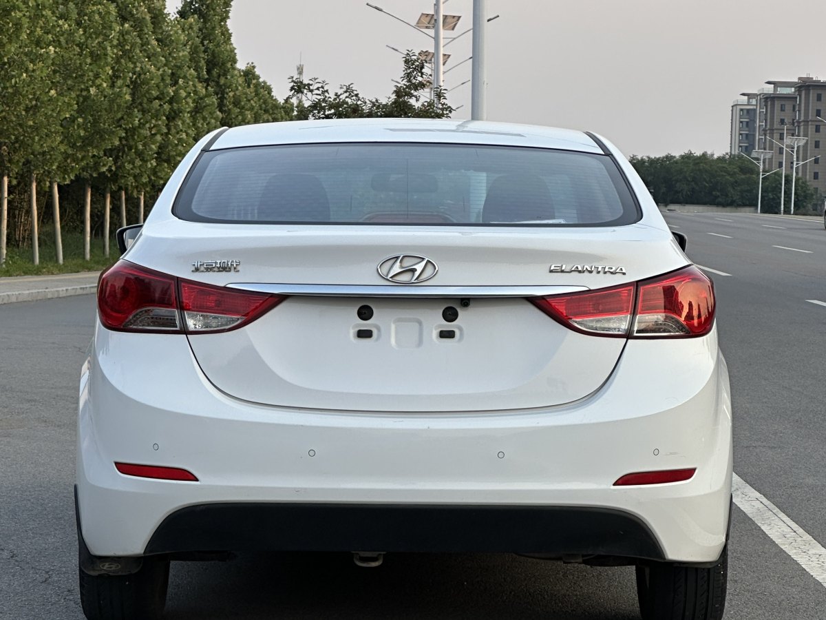 現(xiàn)代 朗動  2015款 1.6L 自動時尚型圖片