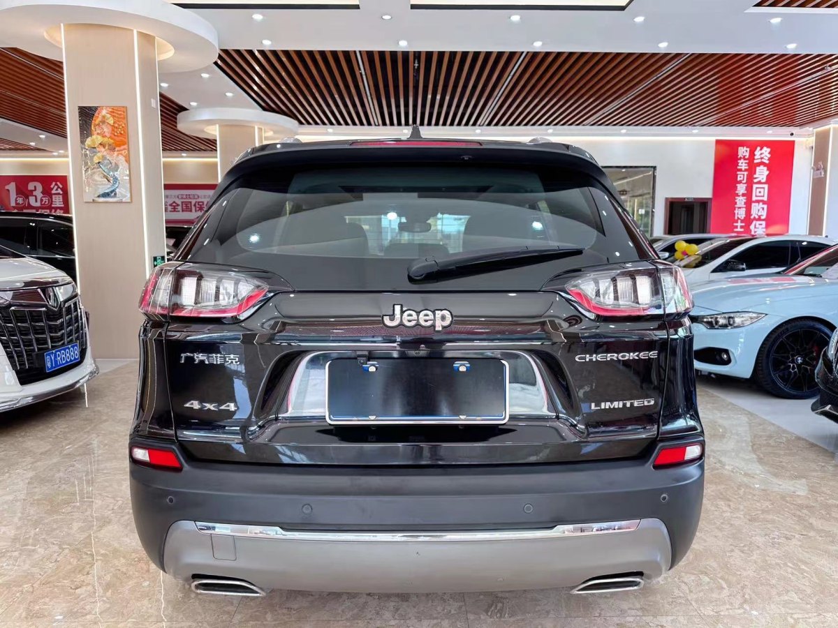 Jeep 自由光  2019款 2.0T 四驅(qū)探享版+自動駕駛智慧包圖片