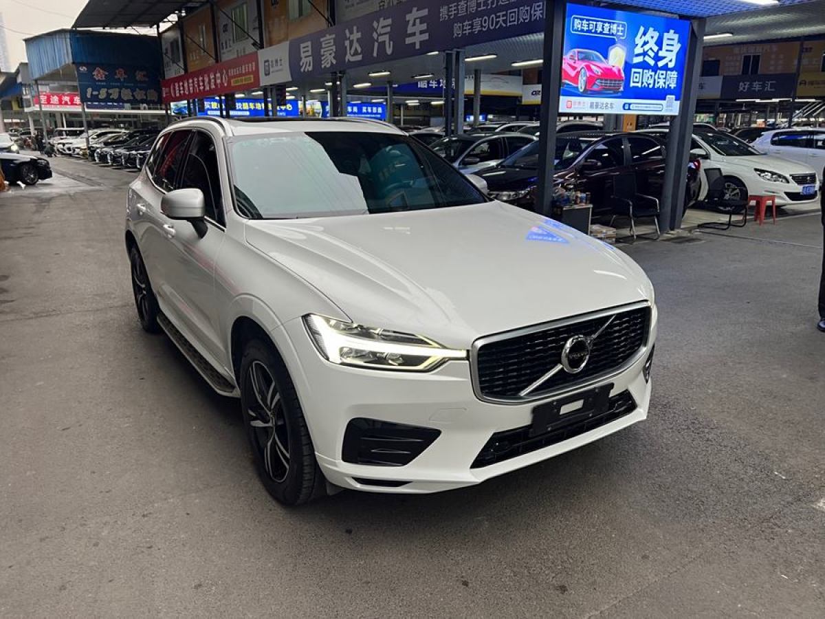 沃爾沃 XC60  2019款 T5 四驅(qū)智遠(yuǎn)運(yùn)動(dòng)版 國(guó)VI圖片