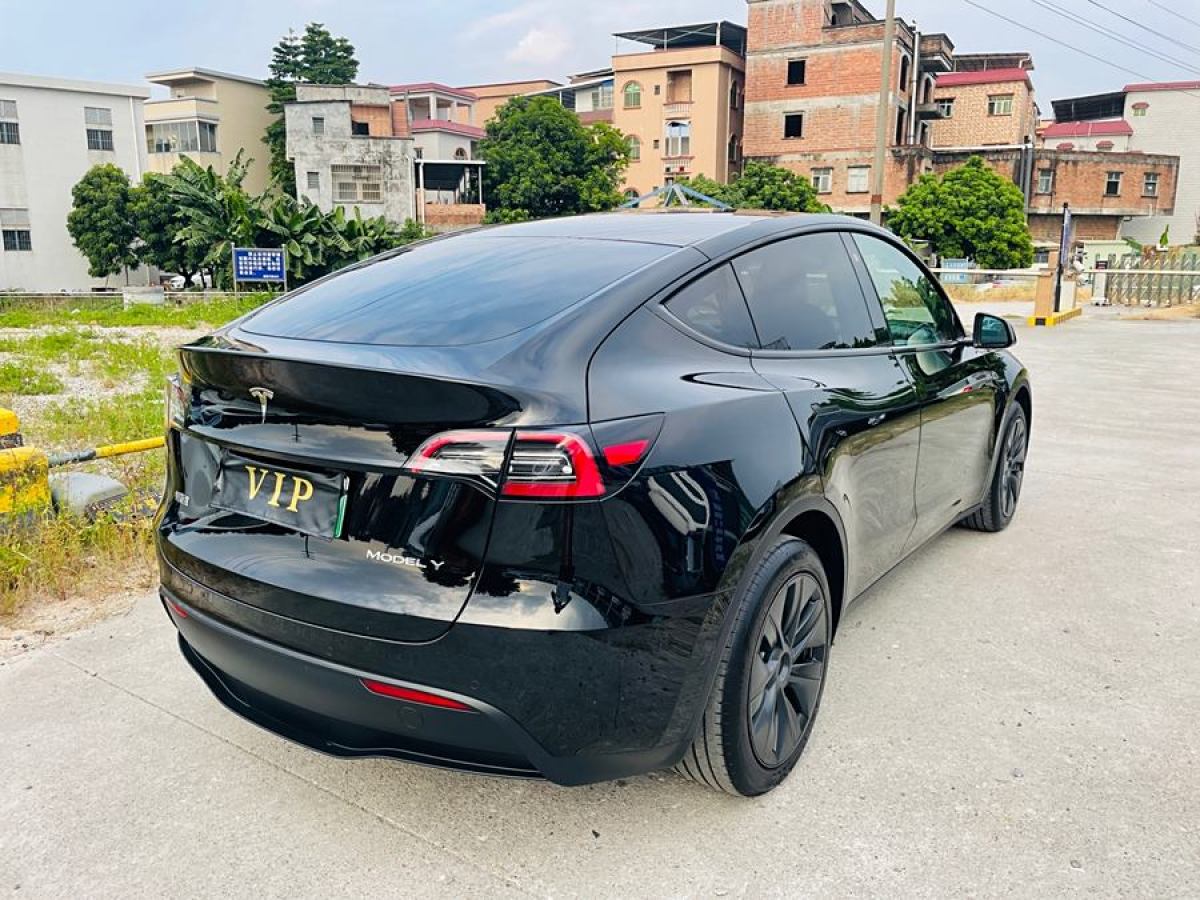 特斯拉 Model Y  2023款 煥新版 后輪驅(qū)動(dòng)圖片