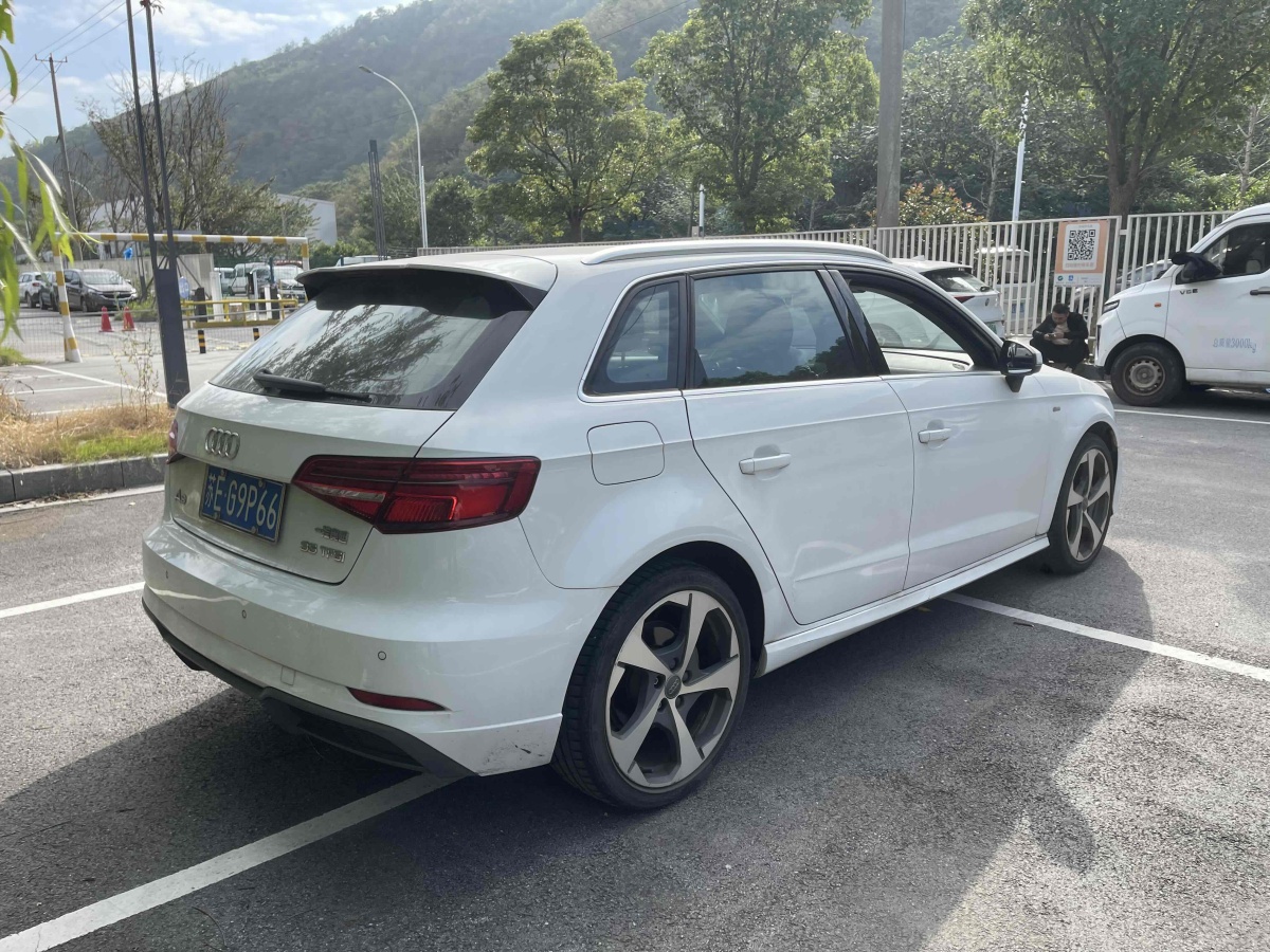 奧迪 奧迪A3  2017款 Sportback 35 TFSI 運(yùn)動(dòng)型圖片