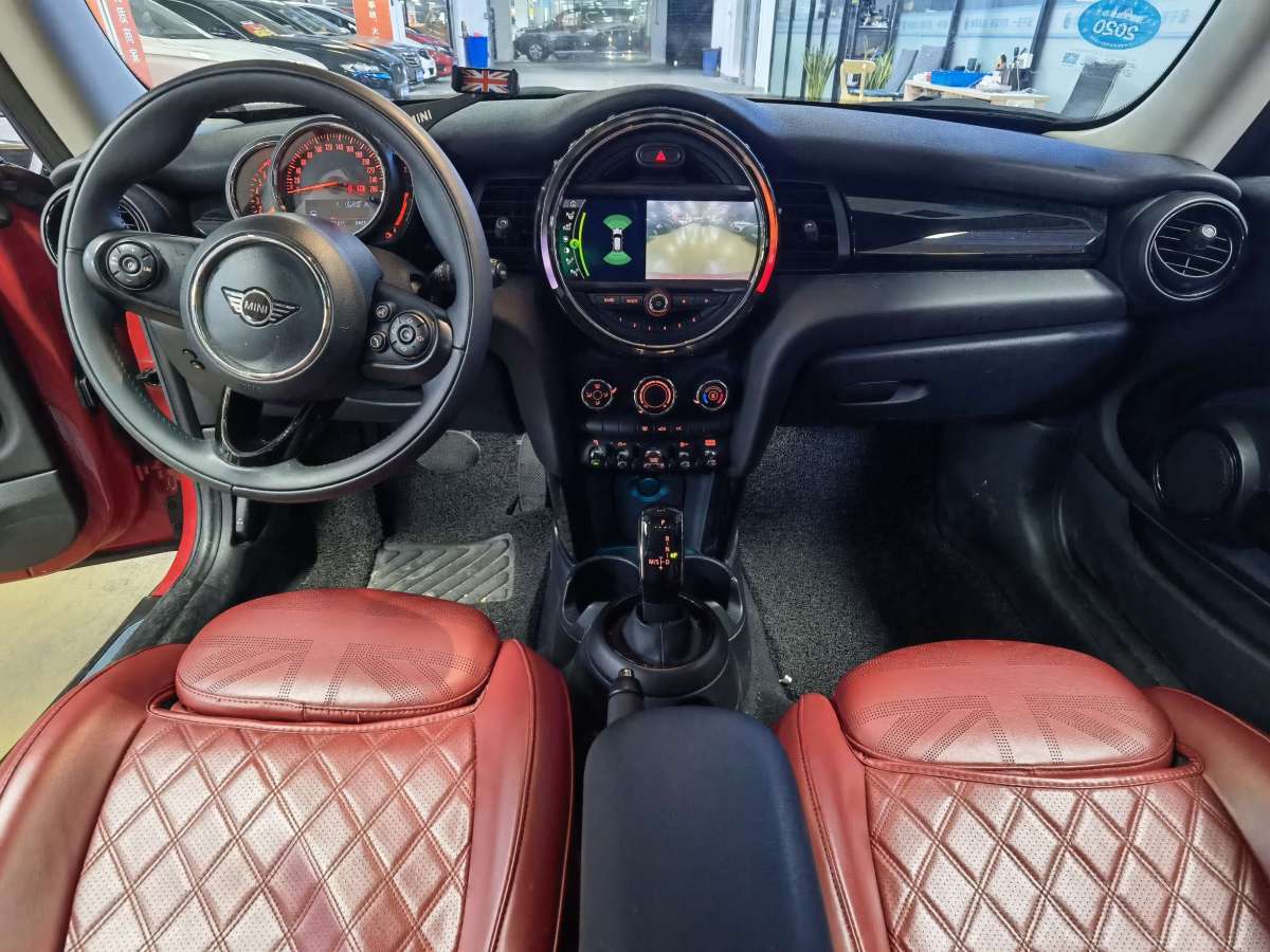 2019年6月MINI MINI  2019款 1.5T COOPER CABRIO 經(jīng)典派