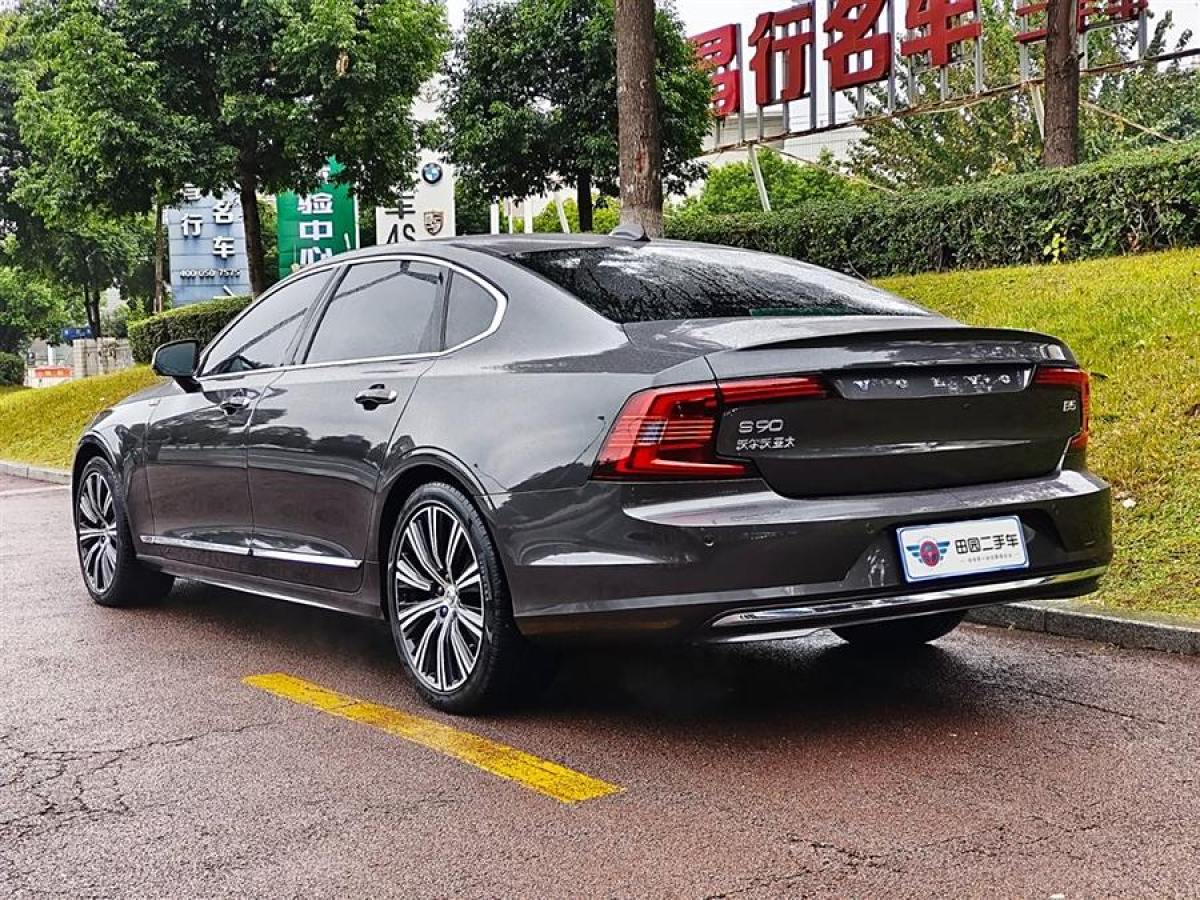 沃爾沃 S90  2022款 B5 智遠(yuǎn)豪華版圖片