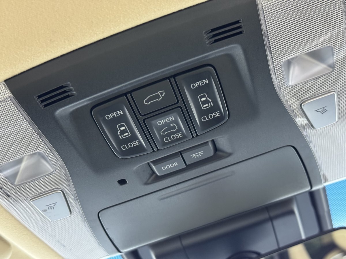 2020年5月豐田 威爾法  2019款 雙擎 2.5L HV尊貴版
