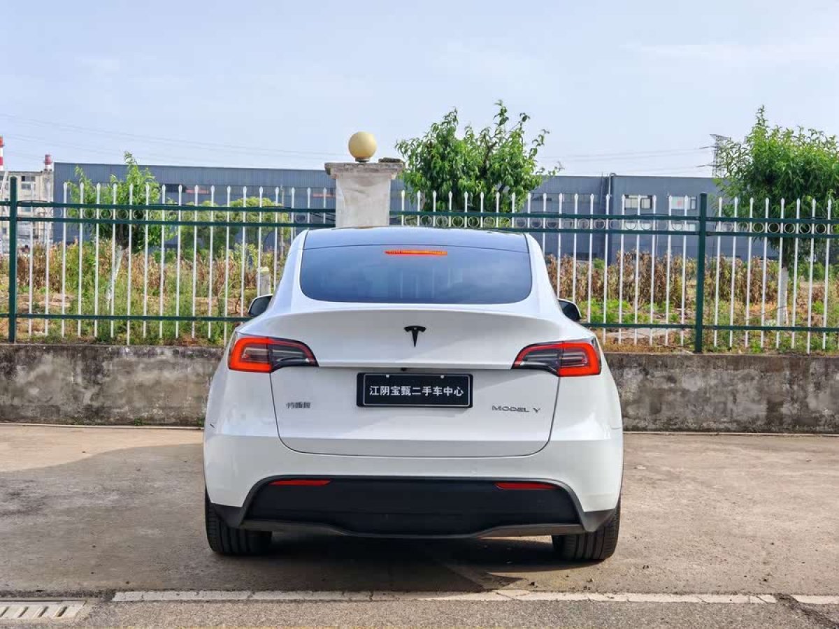 特斯拉 Model Y  2022款 改款 后輪驅(qū)動版圖片