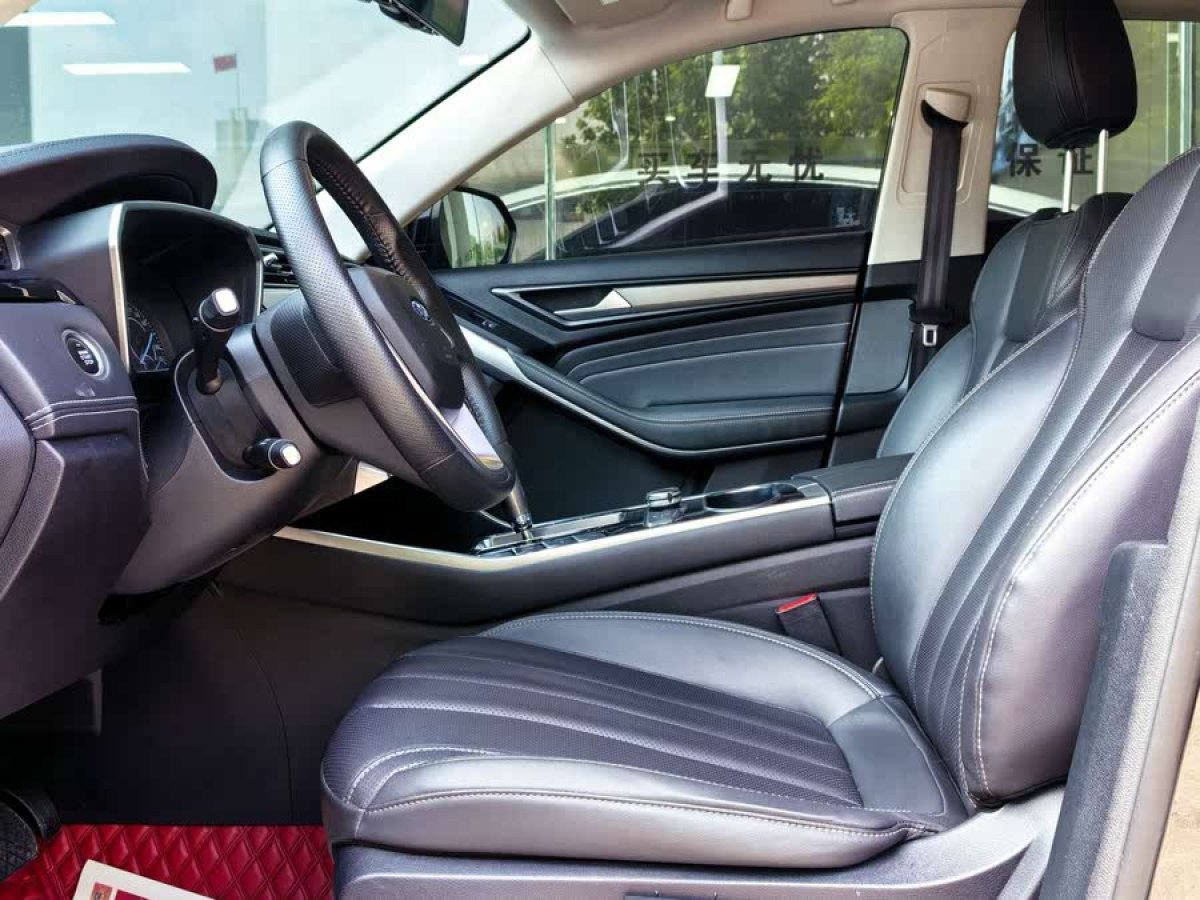 福特 領(lǐng)界  2020款 領(lǐng)界S EcoBoost 145 CVT鉑領(lǐng)型圖片