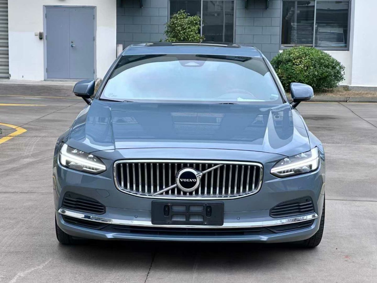 2022年1月沃爾沃 S90  2022款 B5 智遠(yuǎn)豪華版