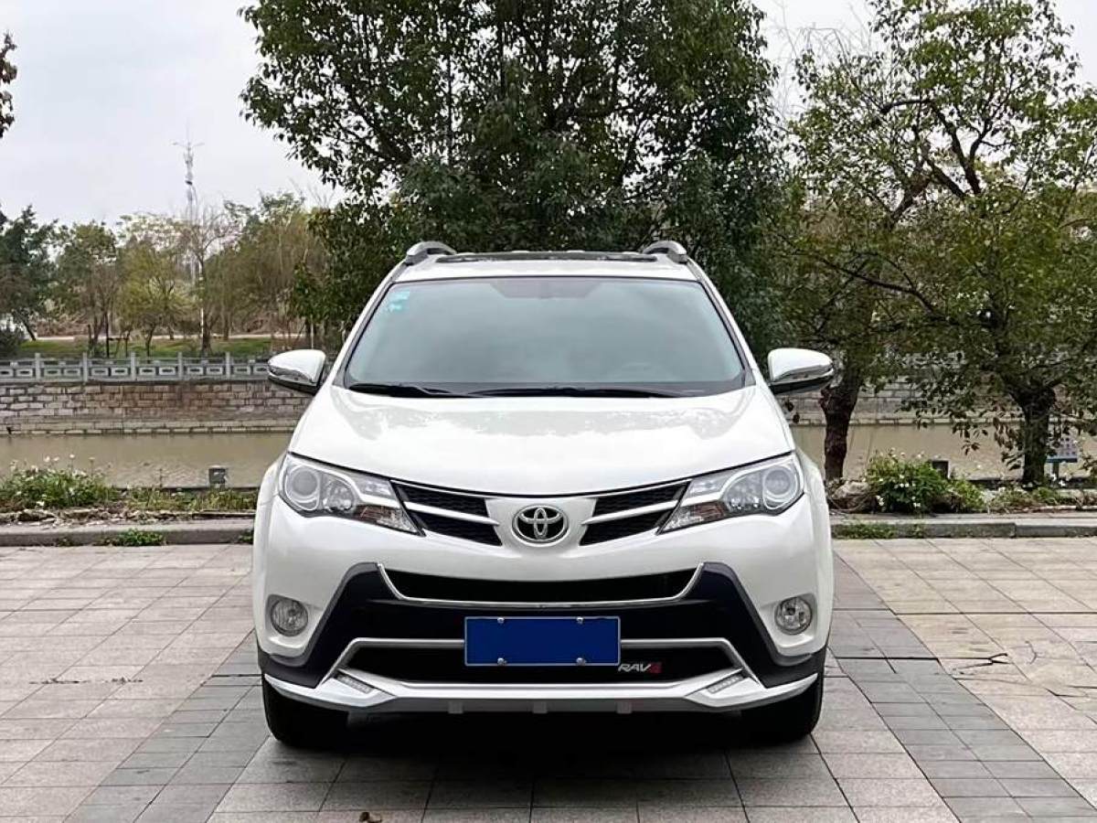 豐田 RAV4榮放  2015款 2.0L CVT兩驅(qū)風尚版圖片