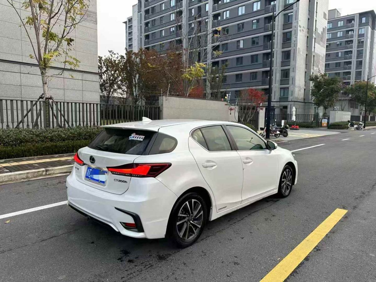 雷克薩斯 CT  2017款 CT200h F SPORT 單色圖片