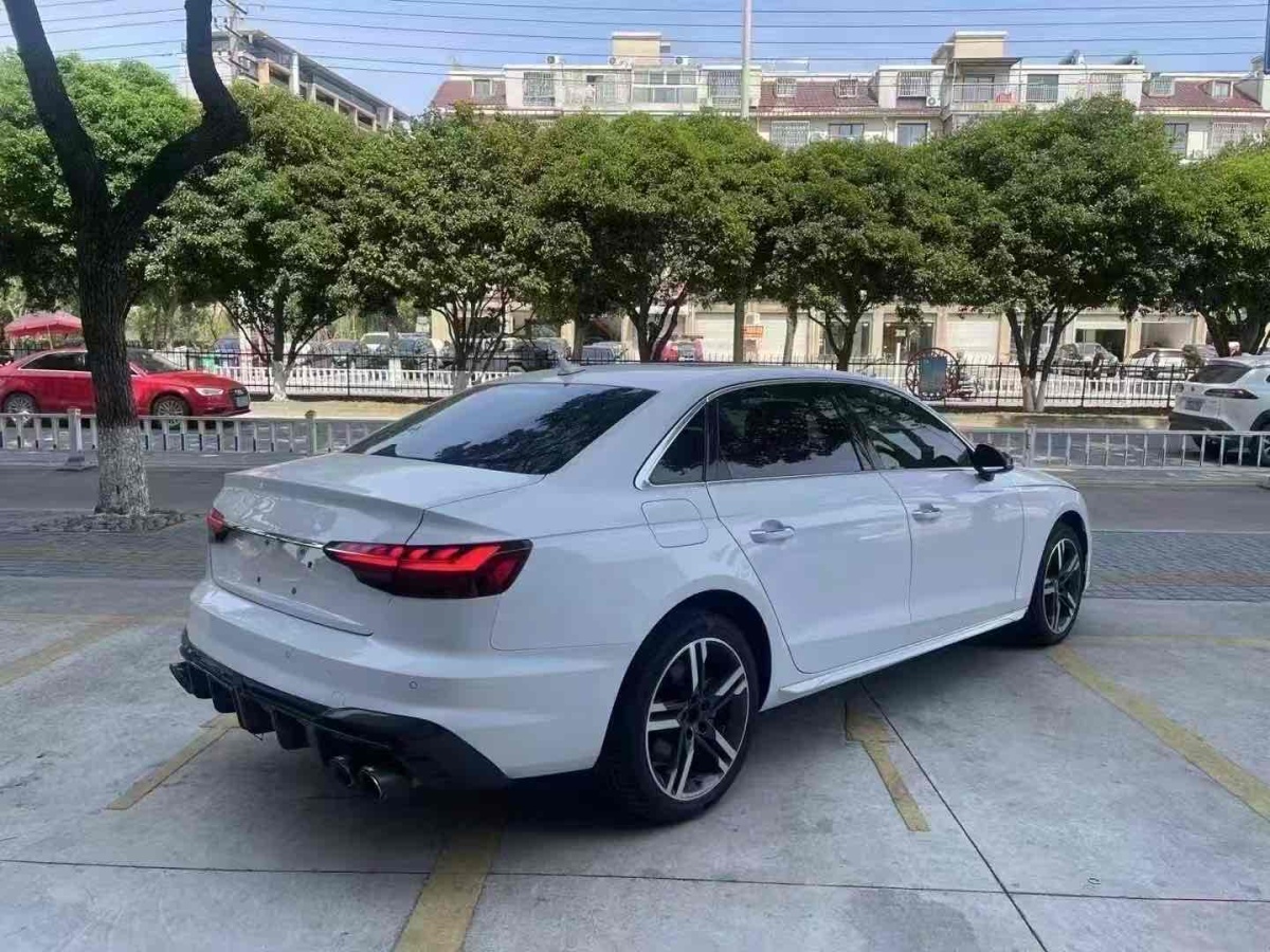 奧迪 奧迪A4L  2020款 40 TFSI 豪華動感型圖片