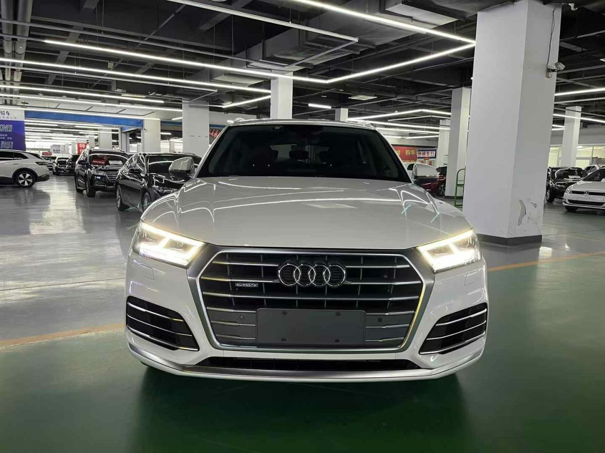 奧迪 奧迪Q3  2020款 35 TFSI 時(shí)尚動(dòng)感型圖片