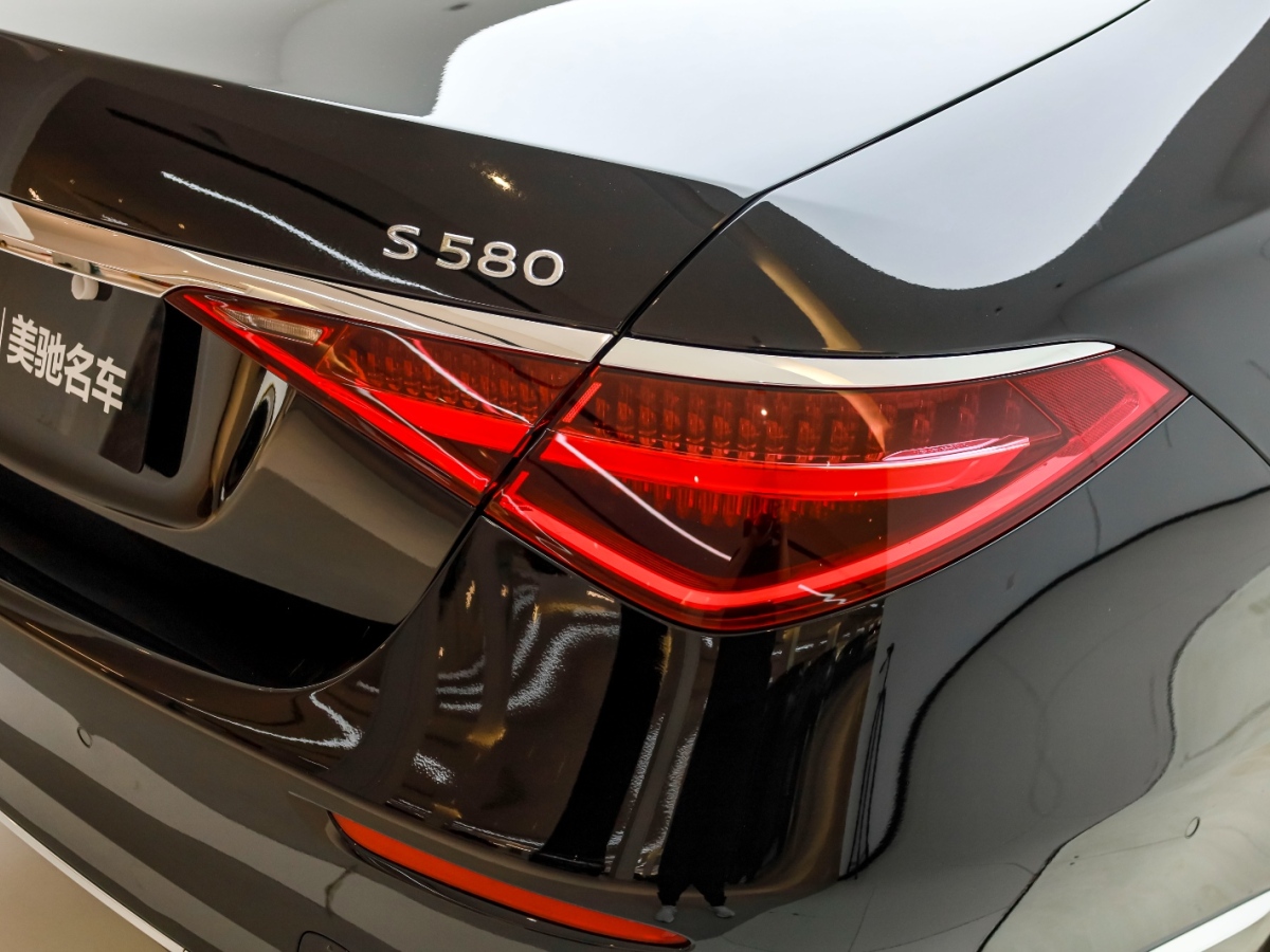 2023年1月奔驰 奔驰S级  2022款 改款 S 400 L 豪华型