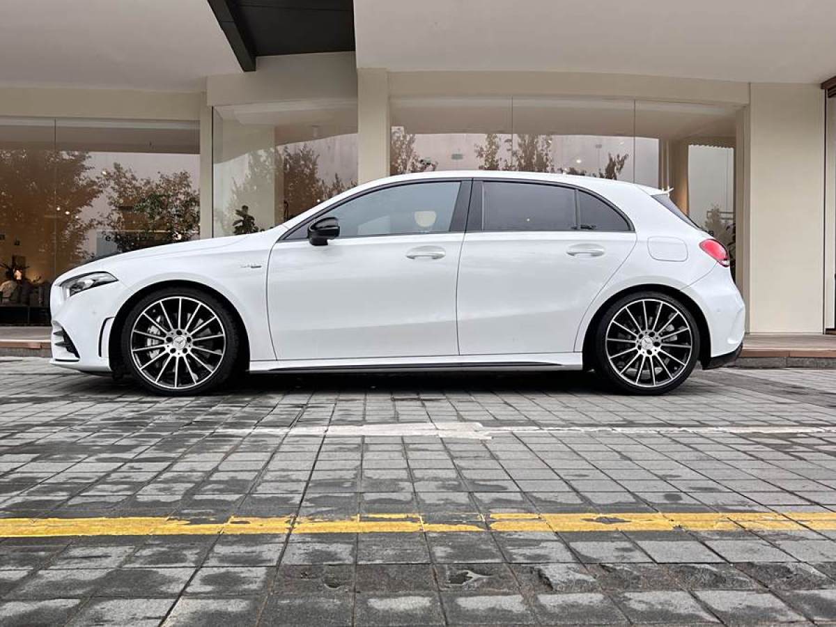 奔馳 奔馳A級(jí)AMG  2020款 AMG A 35 4MATIC圖片