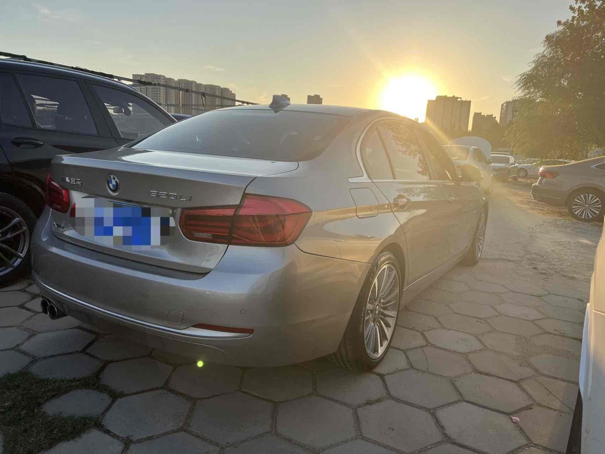 寶馬 寶馬3系  2019款 320Li xDrive 時(shí)尚型圖片