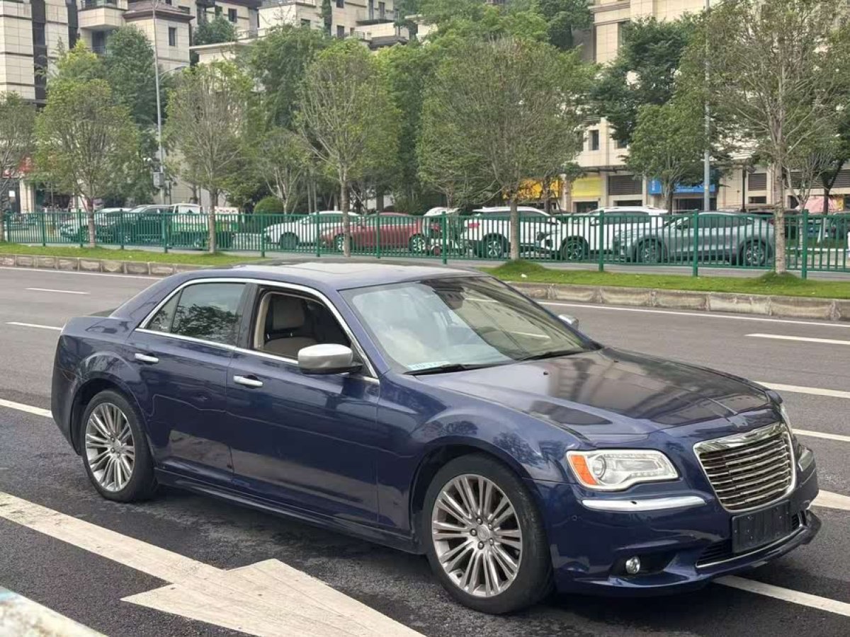 克萊斯勒 300C  2014款 3.0L 卓越版圖片
