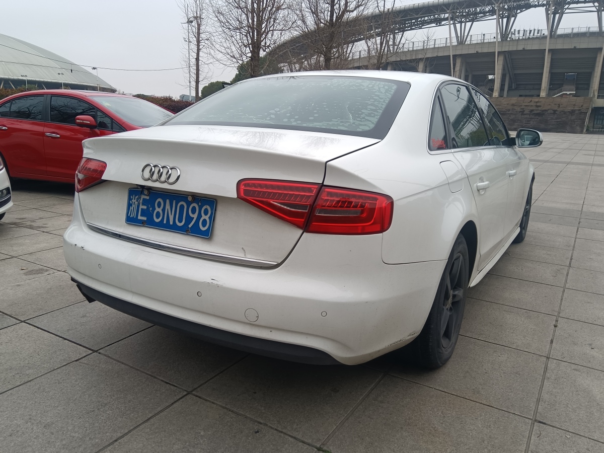 奧迪 奧迪A4L  2013款 35 TFSI 自動標(biāo)準(zhǔn)型圖片