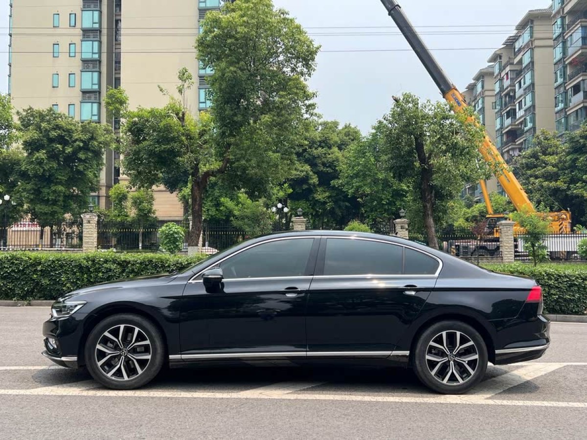 大眾 邁騰  2020款 330TSI DSG 領(lǐng)先型圖片