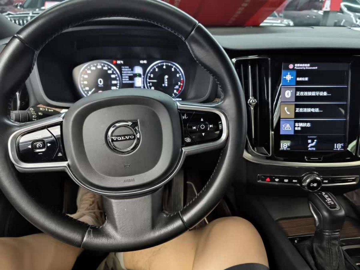 沃爾沃 S60L  2021款 T4 智遠(yuǎn)豪華版圖片