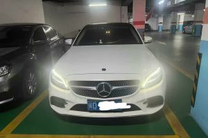 奔馳C級 奔馳 C 300 L 運(yùn)動版