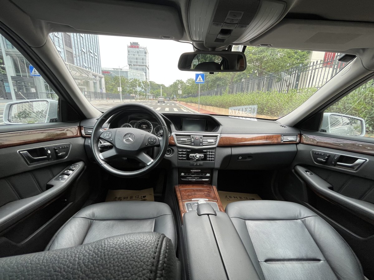 奔馳 奔馳E級  2013款 E 260 L CGI優(yōu)雅型圖片