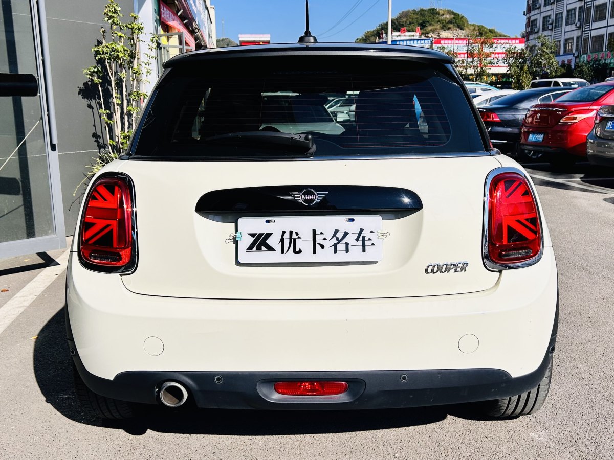 MINI COUNTRYMAN  2018款 1.5T COOPER 經(jīng)典派圖片