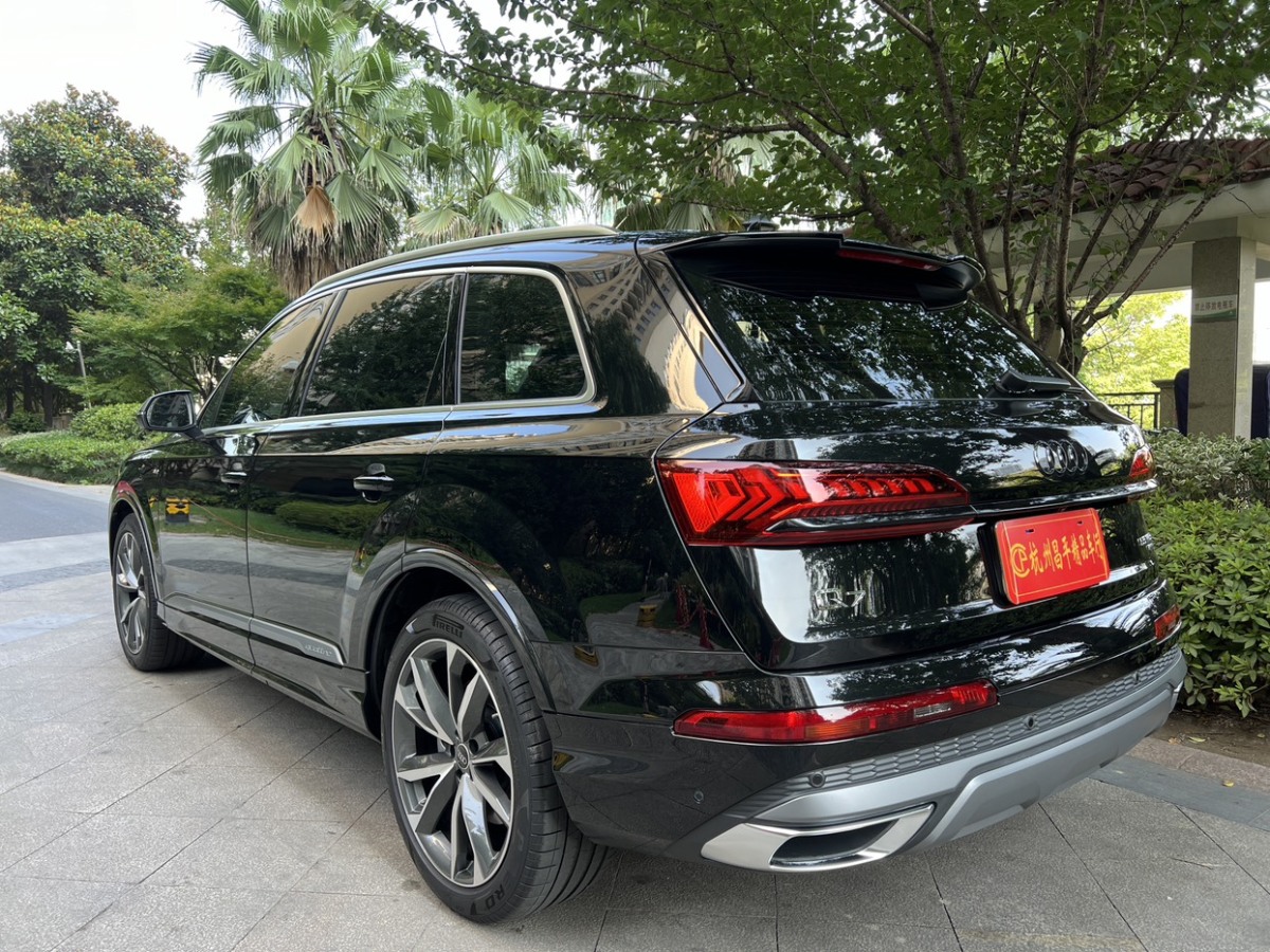 奥迪 奥迪Q7  2023款 55 TFSI quattro S line运动型图片