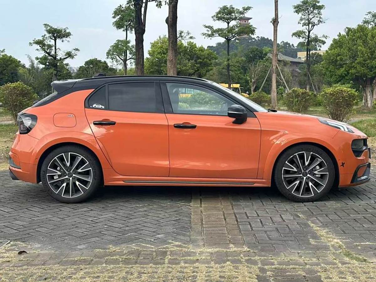 領(lǐng)克 領(lǐng)克02 Hatchback  2021款 2.0TD Halo 駕控套件版圖片